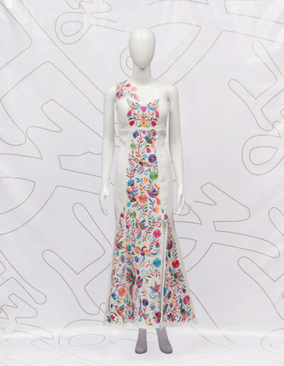 imagen-ropa-de-lino-cuernavaca-mujer-dama-Vestido modelo Bela lino bordado