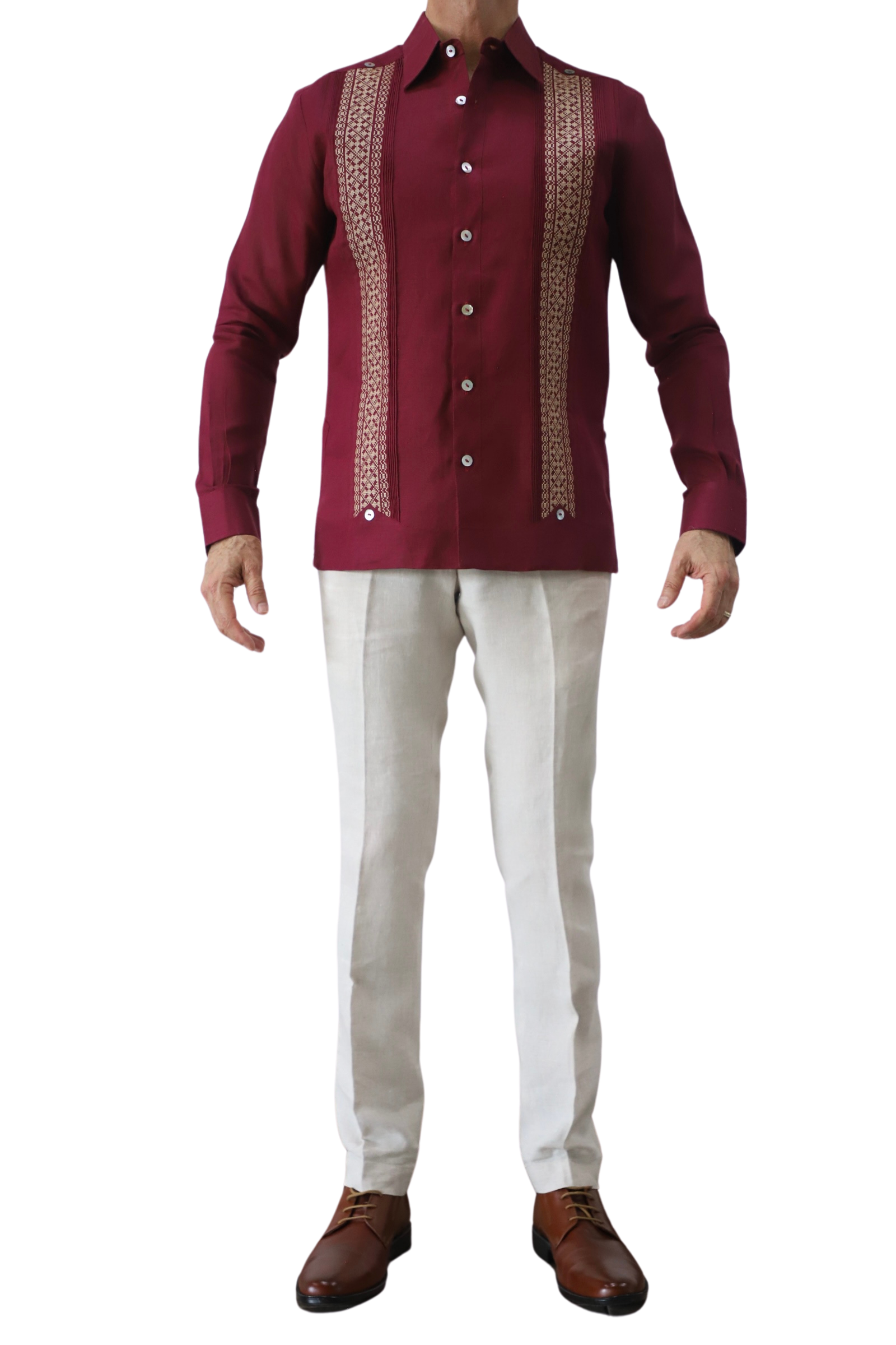 Guayabera De Lino Color Vino Con Bordados Artesanales Dorados - Imagen 2